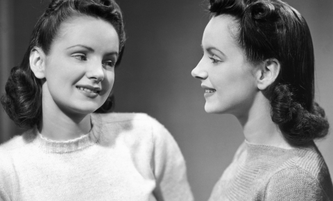 1916: 첫 공식 회의