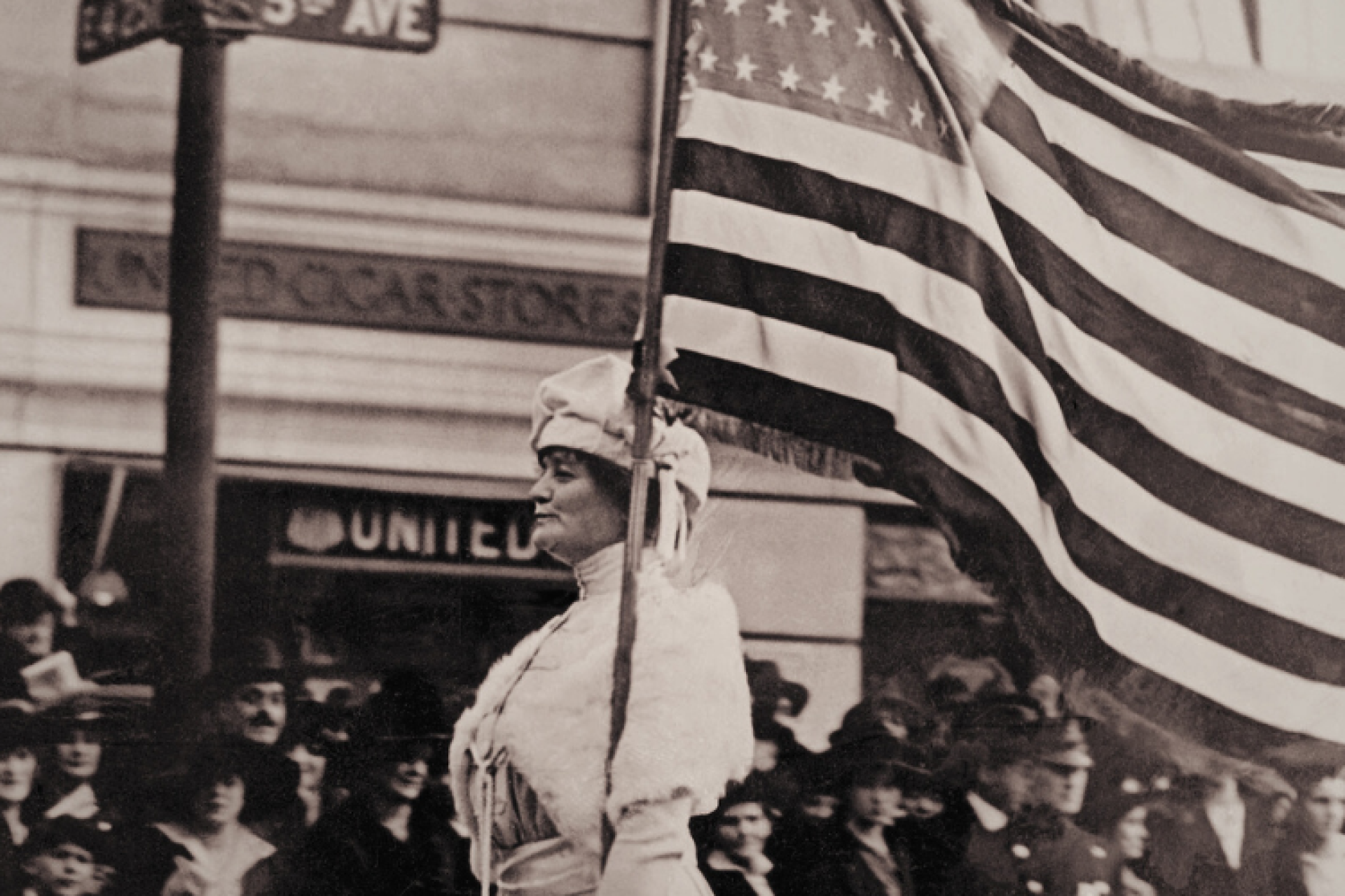 110 a&ntilde;os de mujeres que crean el cambio